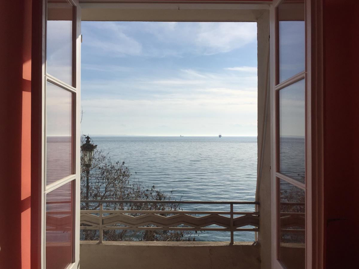 Air Waterfront Nikis Apartment テッサロニキ エクステリア 写真